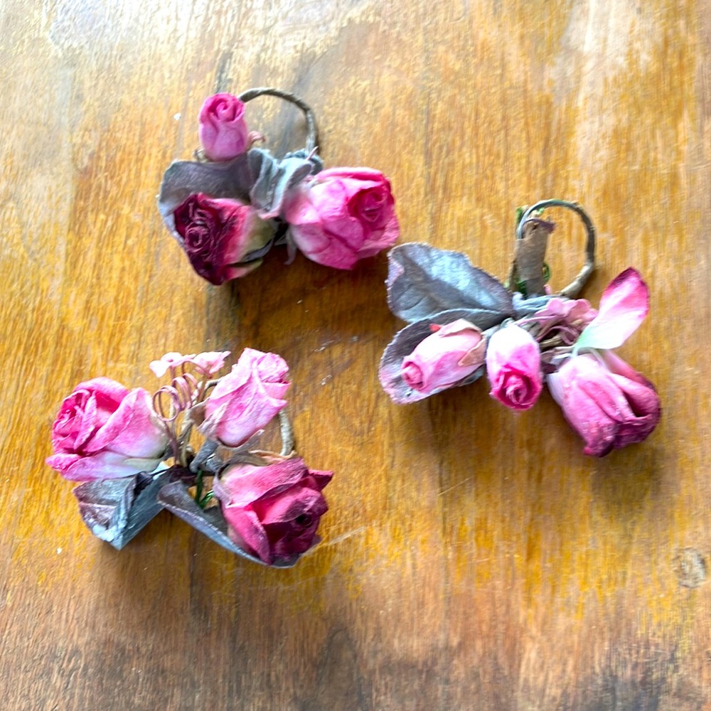 Three Triple Pink Rose Flowers Napkin Holders